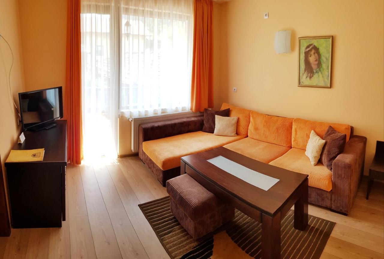 Family Hotel Chiflik Hills Exterior foto