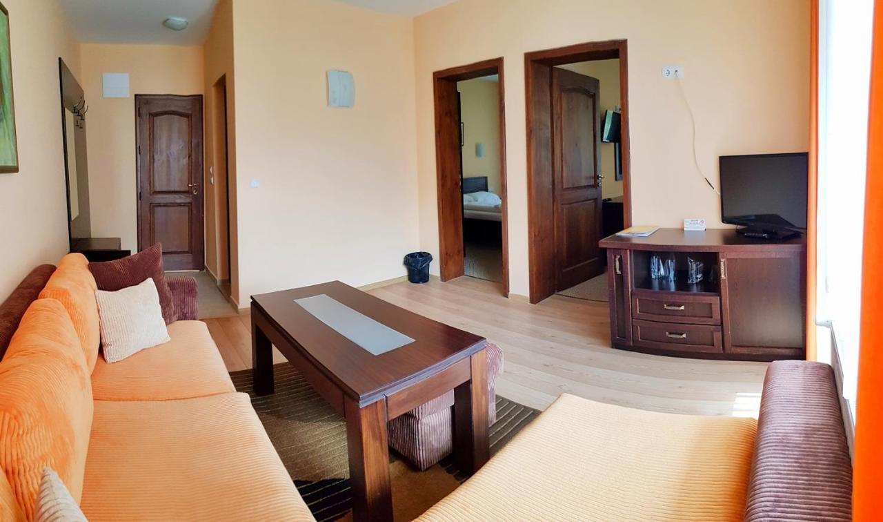 Family Hotel Chiflik Hills Exterior foto